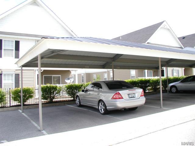 8201 Spring Creek Ln, O'fallon, MO 63368 photo 3