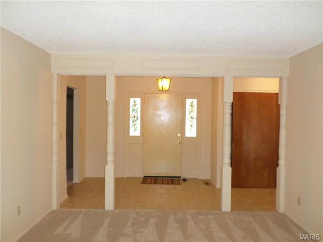 1751 Tralee Ln, Ballwin, MO 63021 photo 5