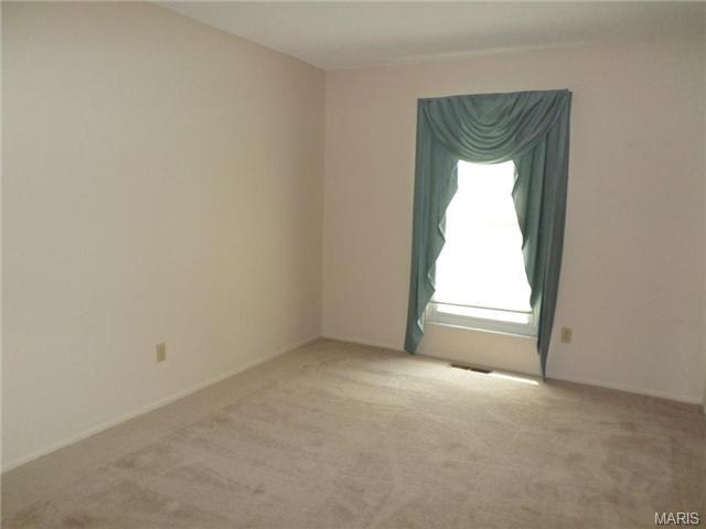 1751 Tralee Ln, Ballwin, MO 63021 photo 14