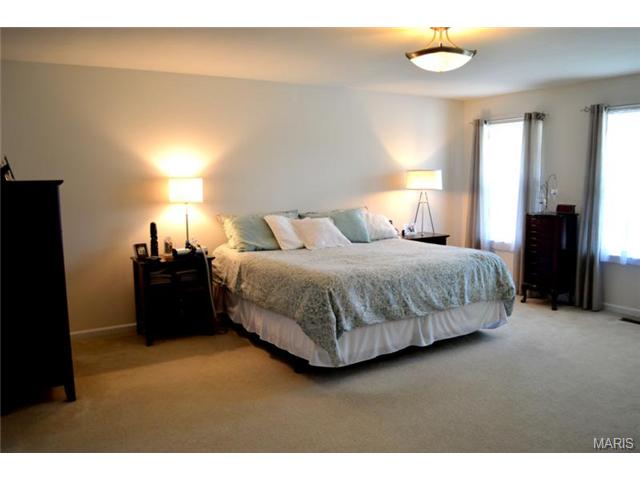 414 Hillington Dr, Eureka, MO 63025 photo 11