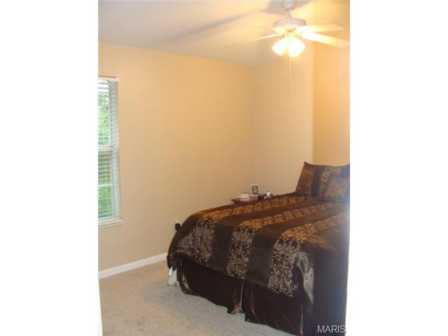 717 Ridgeside Dr #J, Ballwin, MO 63021 photo 6