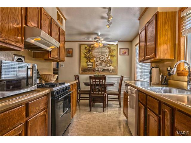 1319 Wyncrest Dr, Ballwin, MO 63011 photo 5