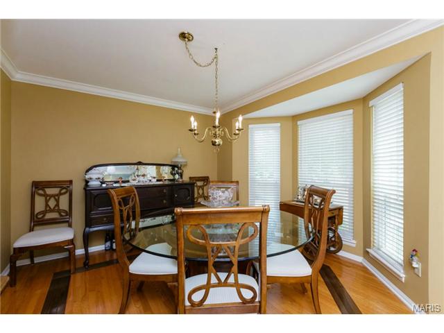 1469 Kentbrooke Dr, Ballwin, MO 63021 photo 2