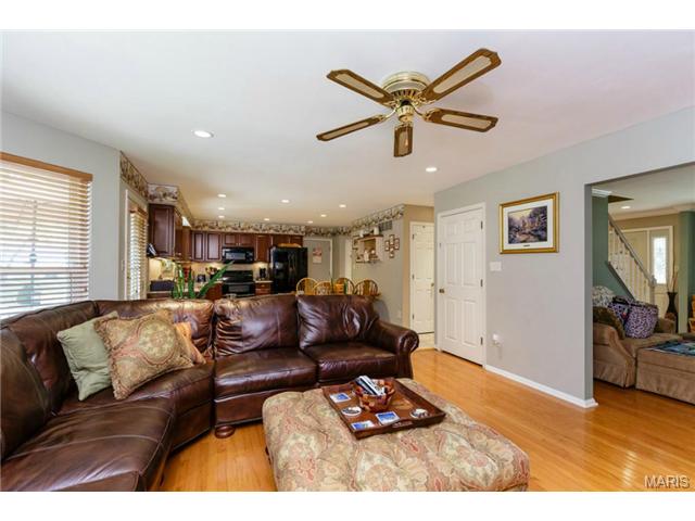 1469 Kentbrooke Dr, Ballwin, MO 63021 photo 11