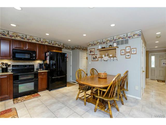 1469 Kentbrooke Dr, Ballwin, MO 63021 photo 13