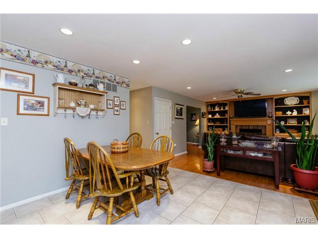 1469 Kentbrooke Dr, Ballwin, MO 63021 photo 14