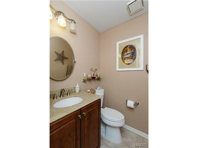 1469 Kentbrooke Dr, Ballwin, MO 63021 photo 18