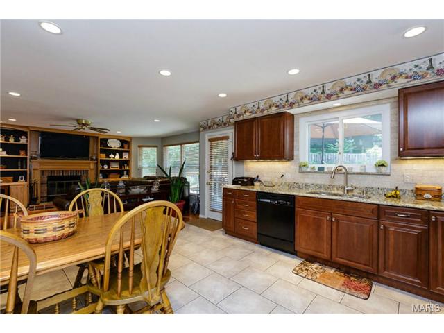 1469 Kentbrooke Dr, Ballwin, MO 63021 photo 15
