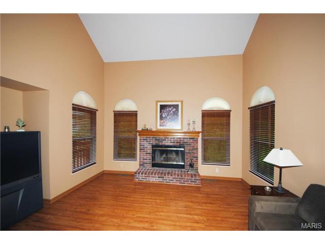 5 Winter Forest Ct, O'fallon, MO 63366 photo 8