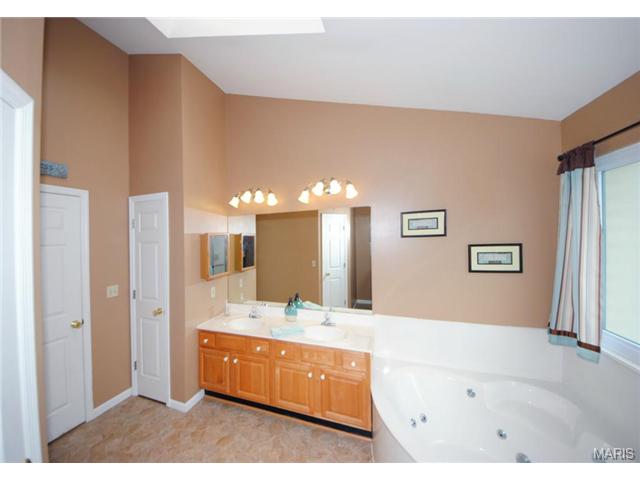 5 Winter Forest Ct, O'fallon, MO 63366 photo 16