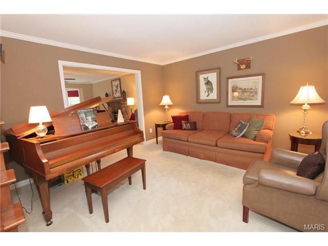 5806 Saddlebrook Dr, Saint Charles, MO 63304 photo 6