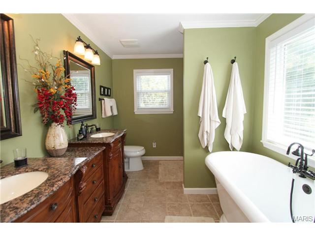 5806 Saddlebrook Dr, Saint Charles, MO 63304 photo 8