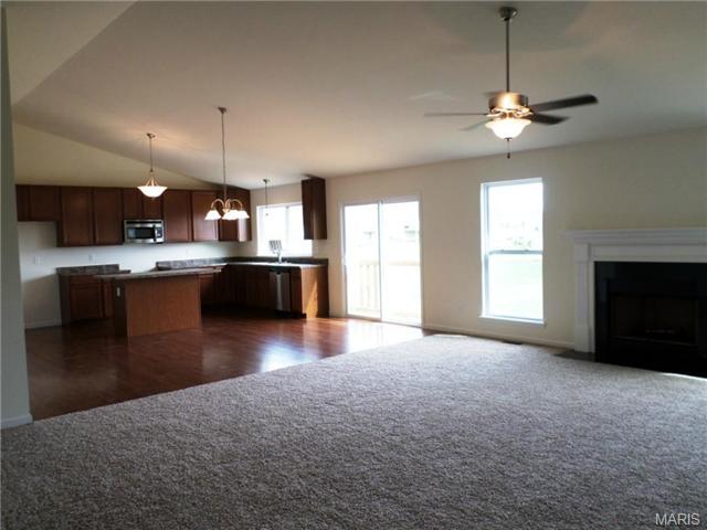 1502 Wainscott Dr, O'fallon, MO 63366 photo 8