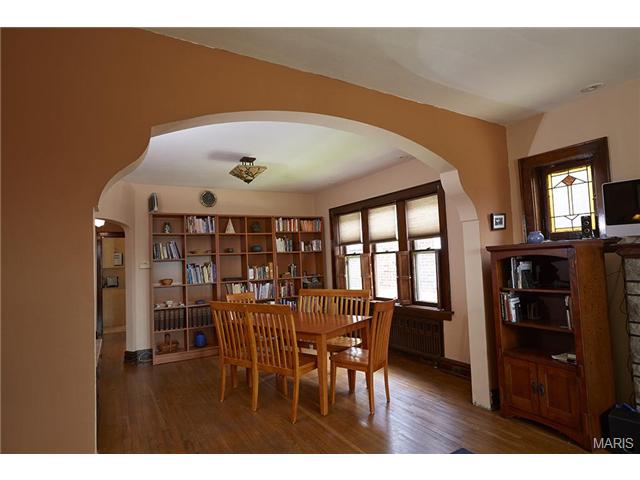 5443 Gresham, Saint Louis, MO 63109 photo 4