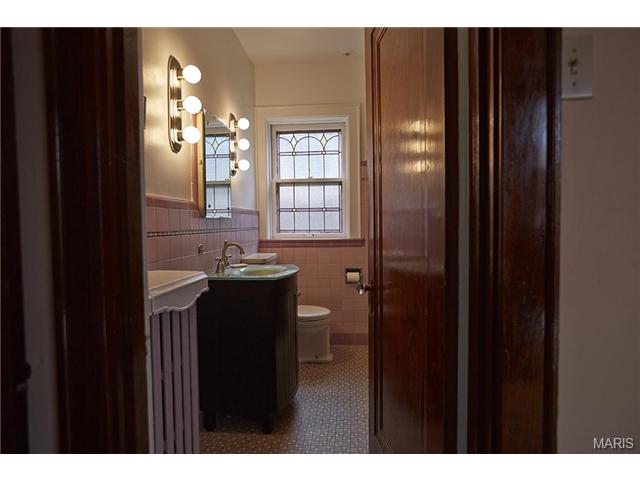5443 Gresham, Saint Louis, MO 63109 photo 7