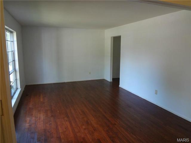 1003 Dutch Ml, Ballwin, MO 63011 photo 3