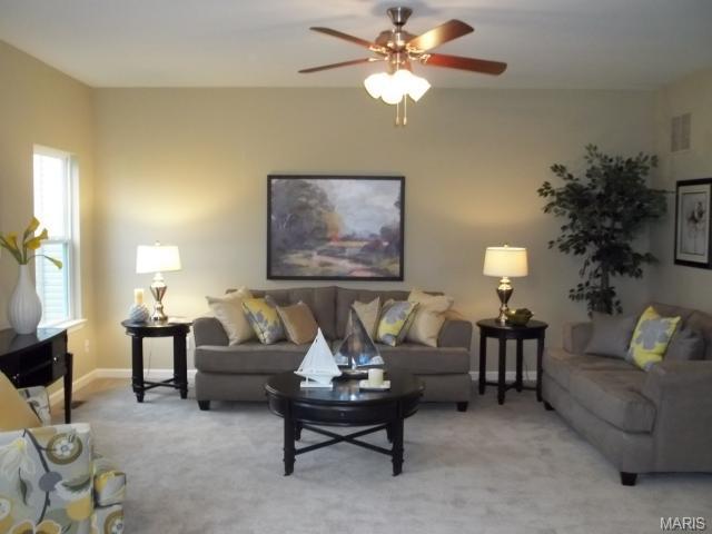 1012 Ashfield Ln, O'fallon, MO 63366 photo 2