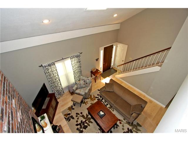 1248 Mautenne Dr, Ballwin, MO 63021 photo 8