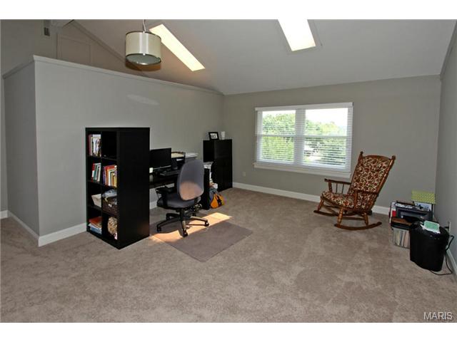 1248 Mautenne Dr, Ballwin, MO 63021 photo 16