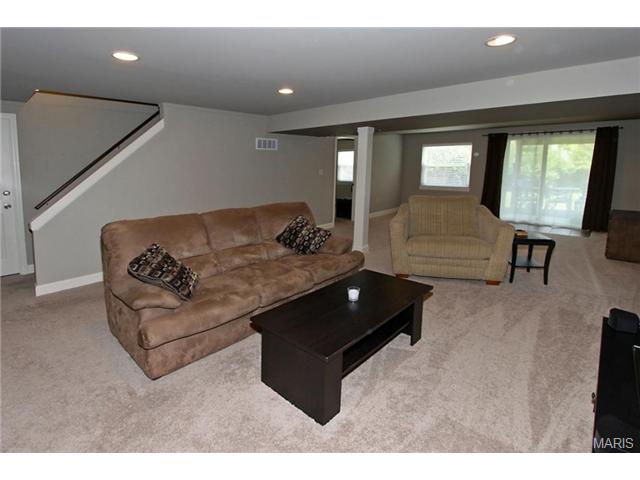 1248 Mautenne Dr, Ballwin, MO 63021 photo 21