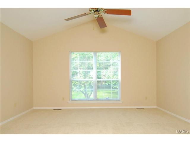 2523 Johnson Pl, Ballwin, MO 63021 photo 8