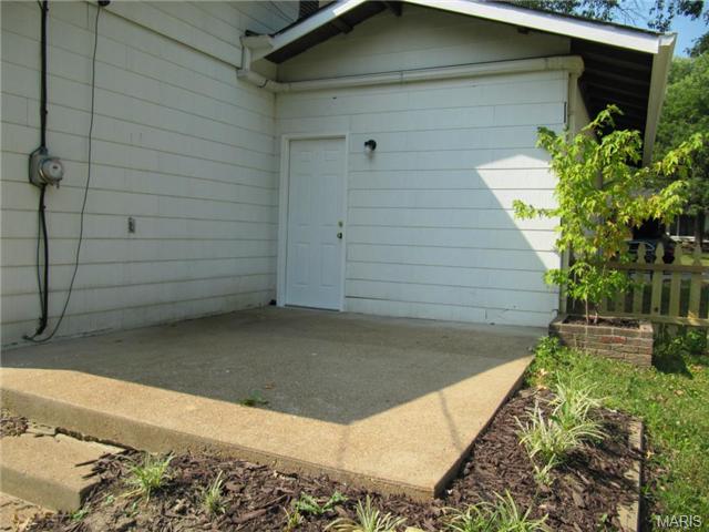 393 Genoa, Ballwin, MO 63021 photo 13