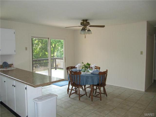 393 Genoa, Ballwin, MO 63021 photo 3