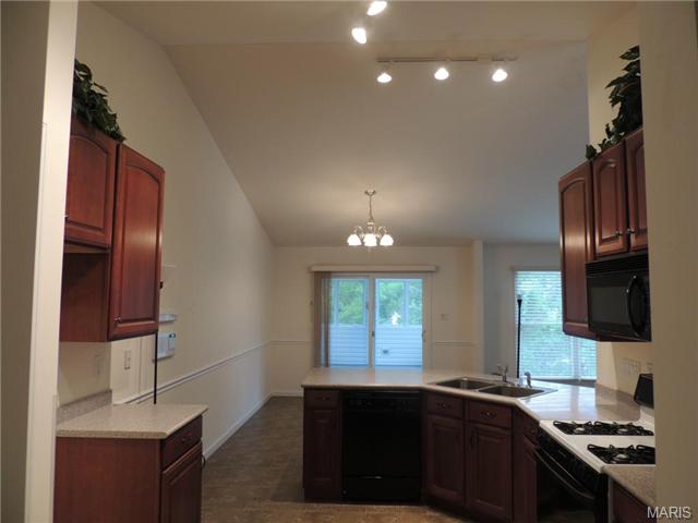 553 Boulder River Dr, O'fallon, MO 63368 photo 8