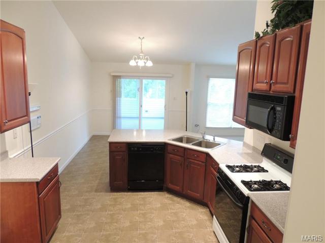 553 Boulder River Dr, O'fallon, MO 63368 photo 11
