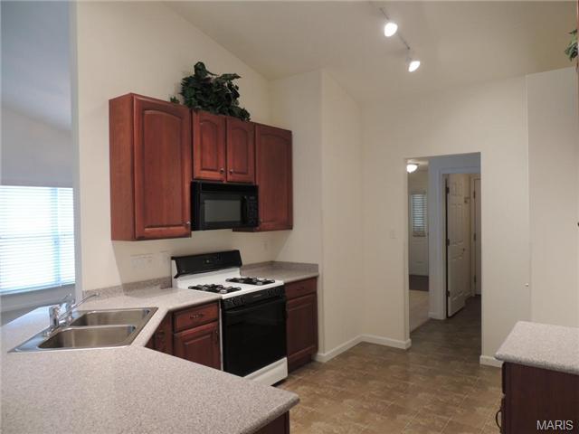 553 Boulder River Dr, O'fallon, MO 63368 photo 10