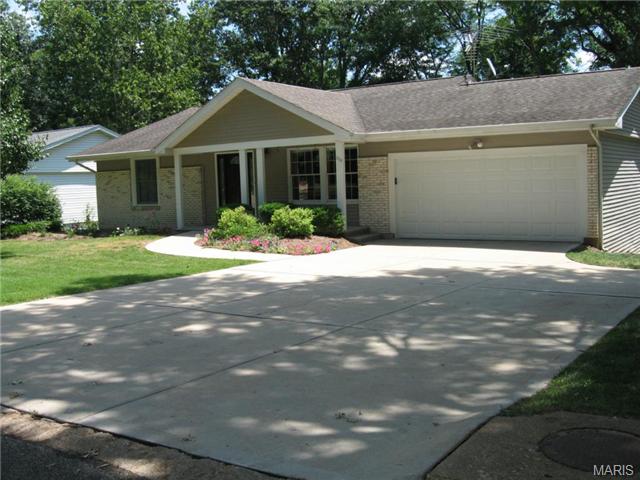 508 Forest Run, Eureka, MO 63025 photo 2