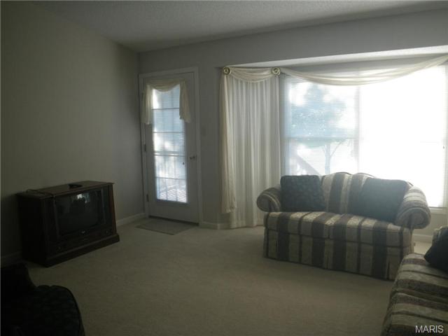 1549 Rosedale Dr, O'fallon, MO 63366 photo 8