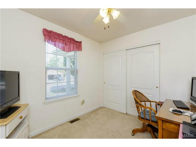 10 Forest Ln, O'fallon, MO 63366 photo 12
