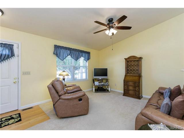 10 Forest Ln, O'fallon, MO 63366 photo 4