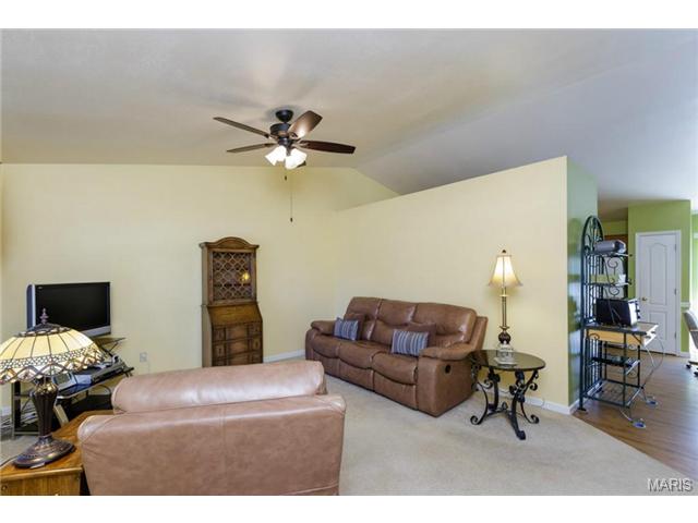 10 Forest Ln, O'fallon, MO 63366 photo 2