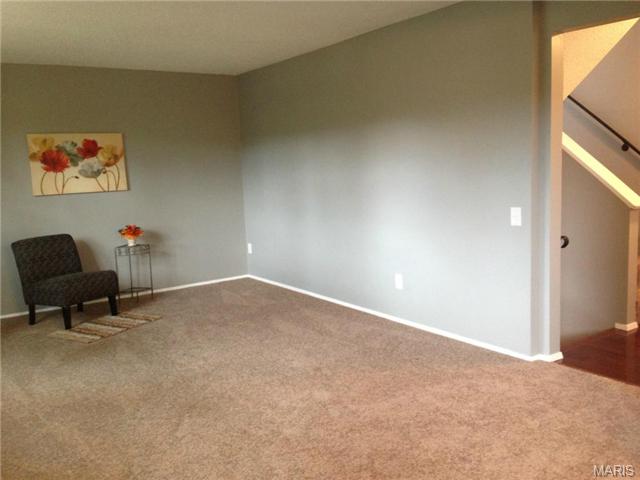 969 Cardello, Ballwin, MO 63021 photo 4