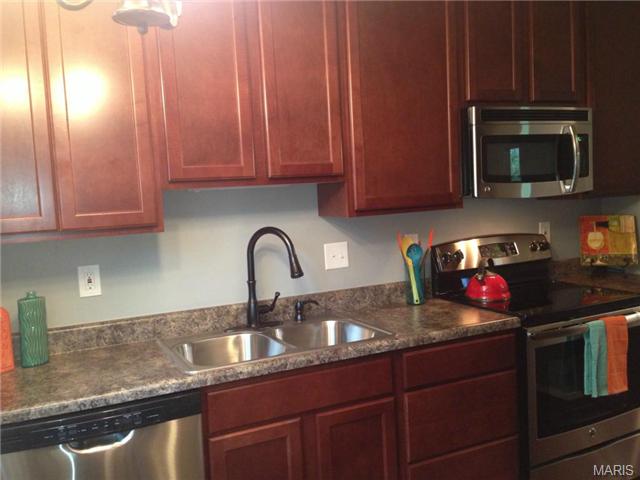 969 Cardello, Ballwin, MO 63021 photo 8