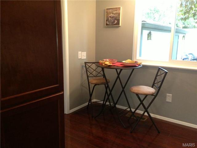 969 Cardello, Ballwin, MO 63021 photo 10