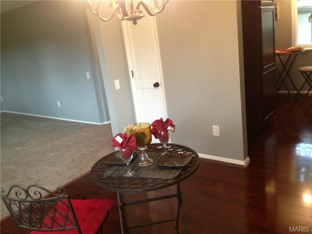 969 Cardello, Ballwin, MO 63021 photo 6