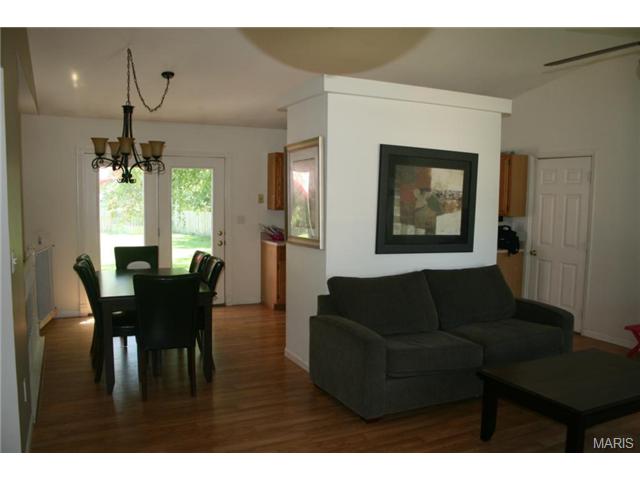 330 Pheasant Pt, O'fallon, MO 63368 photo 5