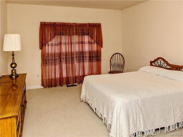 7 Eagle Blf, Saint Charles, MO 63303 photo 9