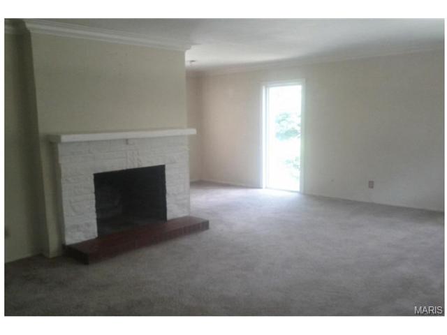 745 Oklahoma Ave, Ballwin, MO 63021 photo 4