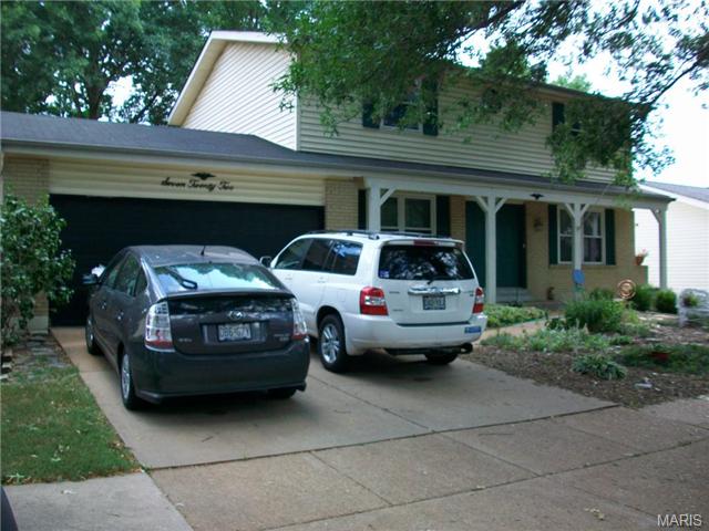 722 Windingpath, Ballwin, MO 63021 photo 2