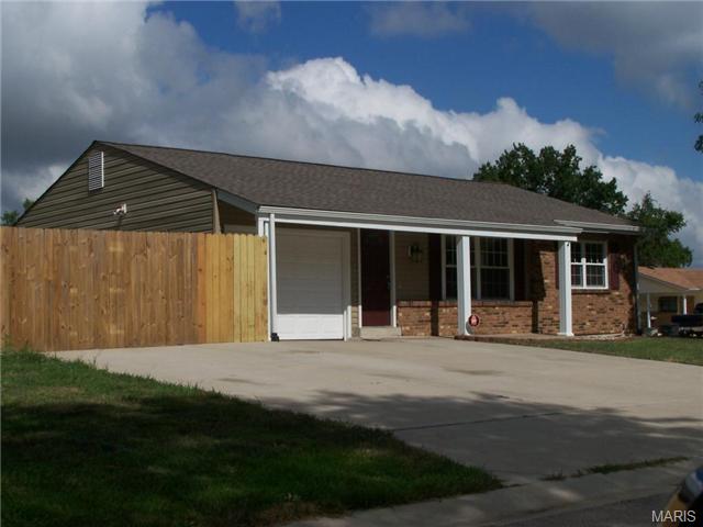 1701 Springhill Dr, O'fallon, MO 63366 photo 1