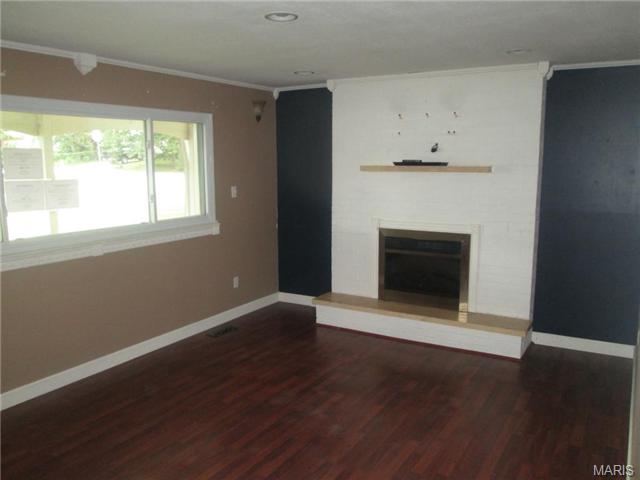 10 E Ofallon, O'fallon, MO 63366 photo 2