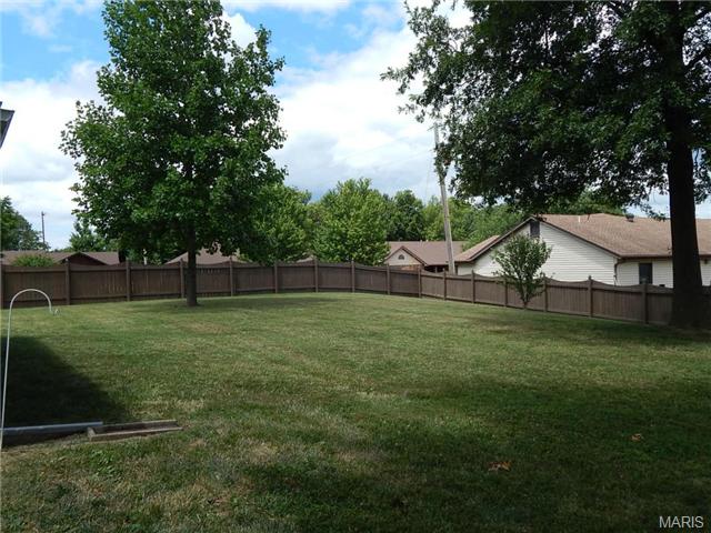 310 Coronation Dr, O'fallon, MO 63366 photo 12
