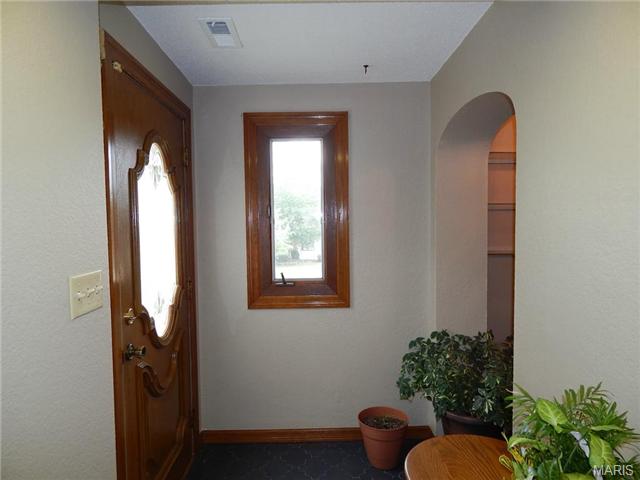 310 Coronation Dr, O'fallon, MO 63366 photo 6
