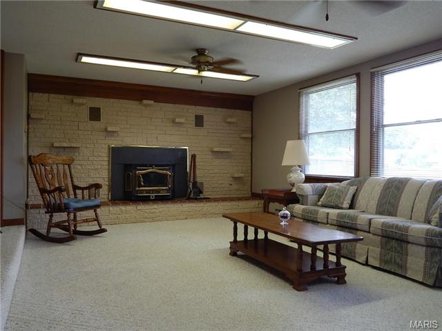 310 Coronation Dr, O'fallon, MO 63366 photo 11