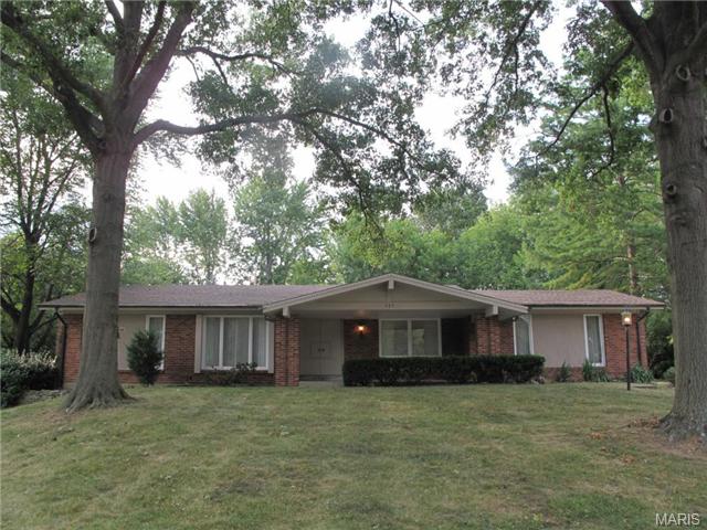 327 Chipley Cir, Ballwin, MO 63011 photo 1