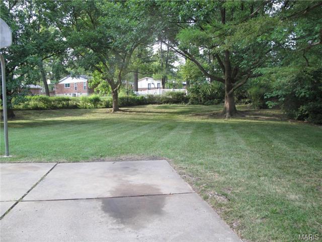 327 Chipley Cir, Ballwin, MO 63011 photo 14